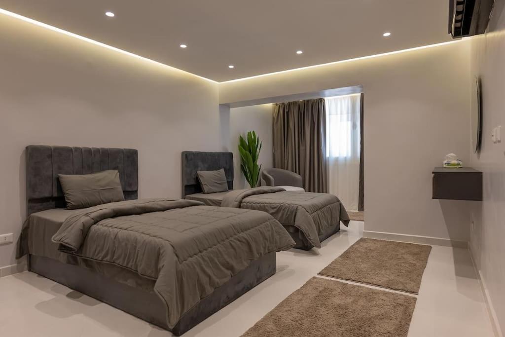 Mohandeseen Luxury * Cairo